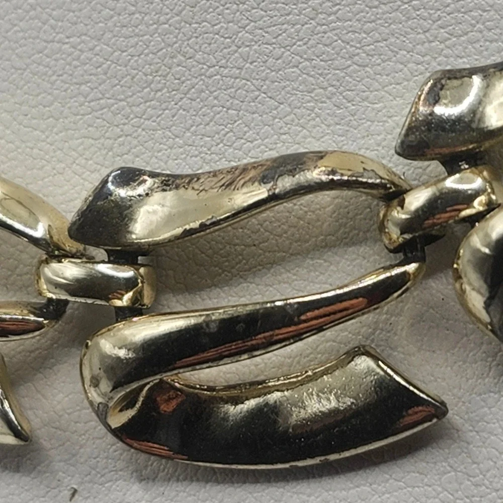 Vintage Coro Gold Tone Sculptural Ribbon‎ Link Choker Necklace Adjustable